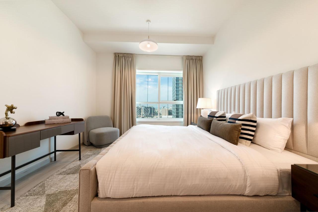 Апартаменти Maison Privee - Millennium Executive Tower Дубай Екстер'єр фото