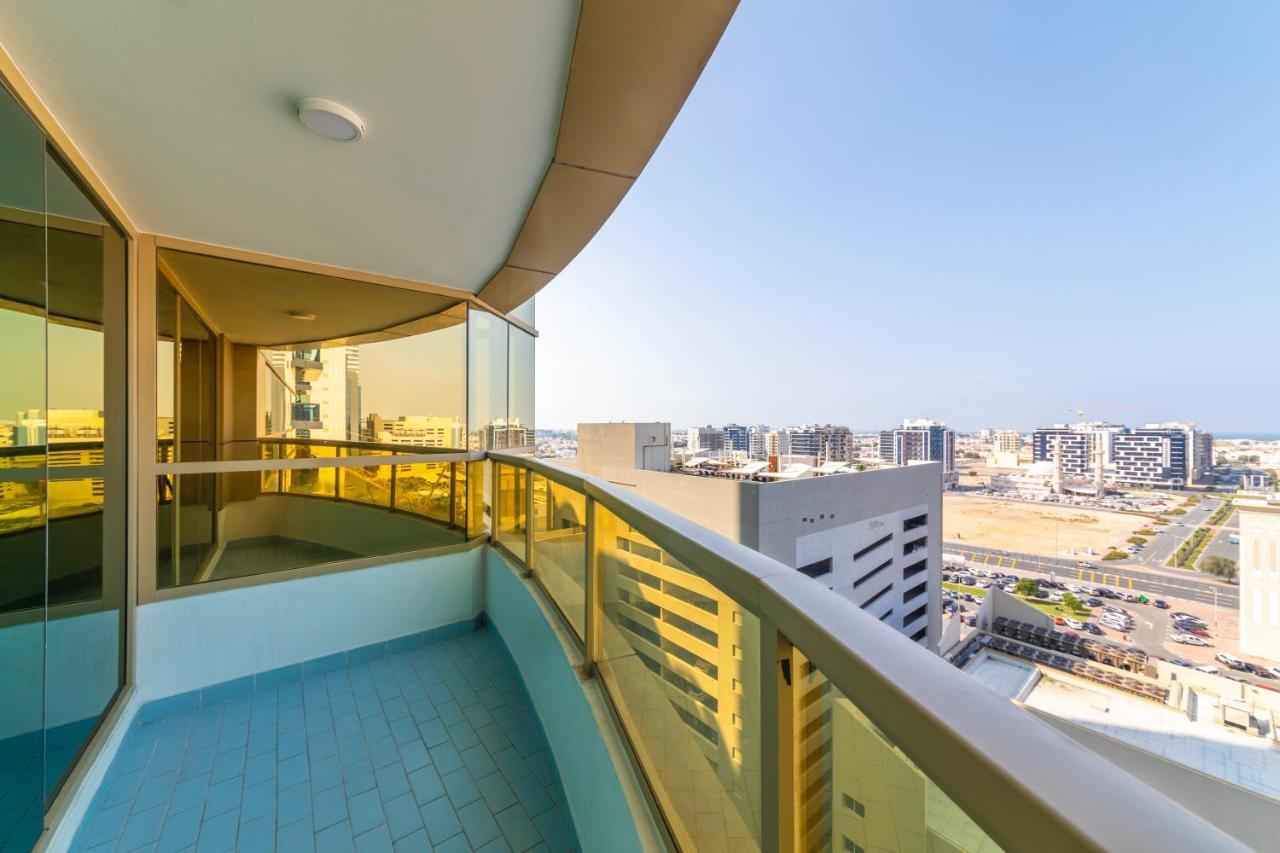 Апартаменти Maison Privee - Millennium Executive Tower Дубай Екстер'єр фото