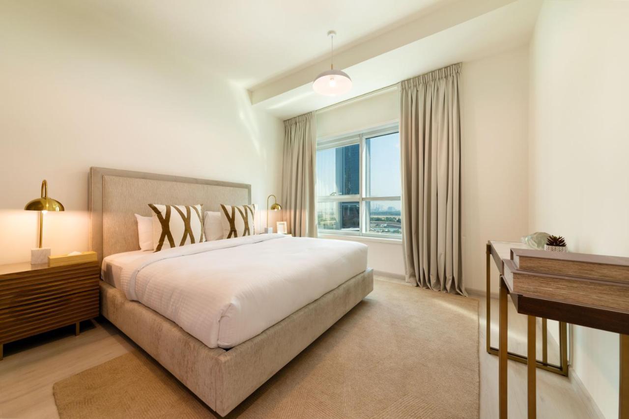 Апартаменти Maison Privee - Millennium Executive Tower Дубай Екстер'єр фото